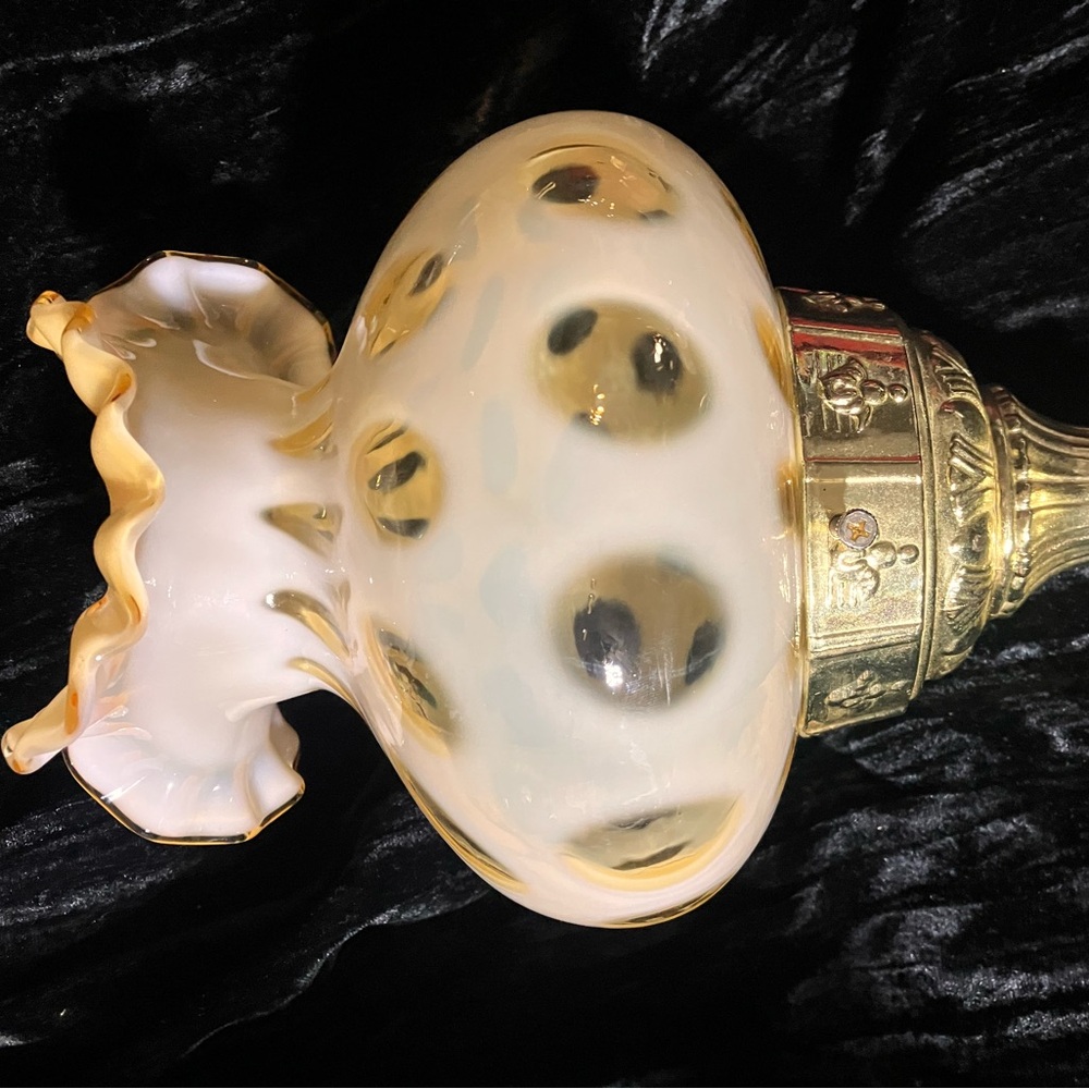 Fenton Honeysuckle coin dot rifle swag lamp